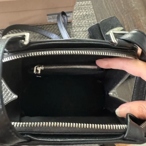 Stingray leather backpack purse and wallet set. - Picture 7 of 8